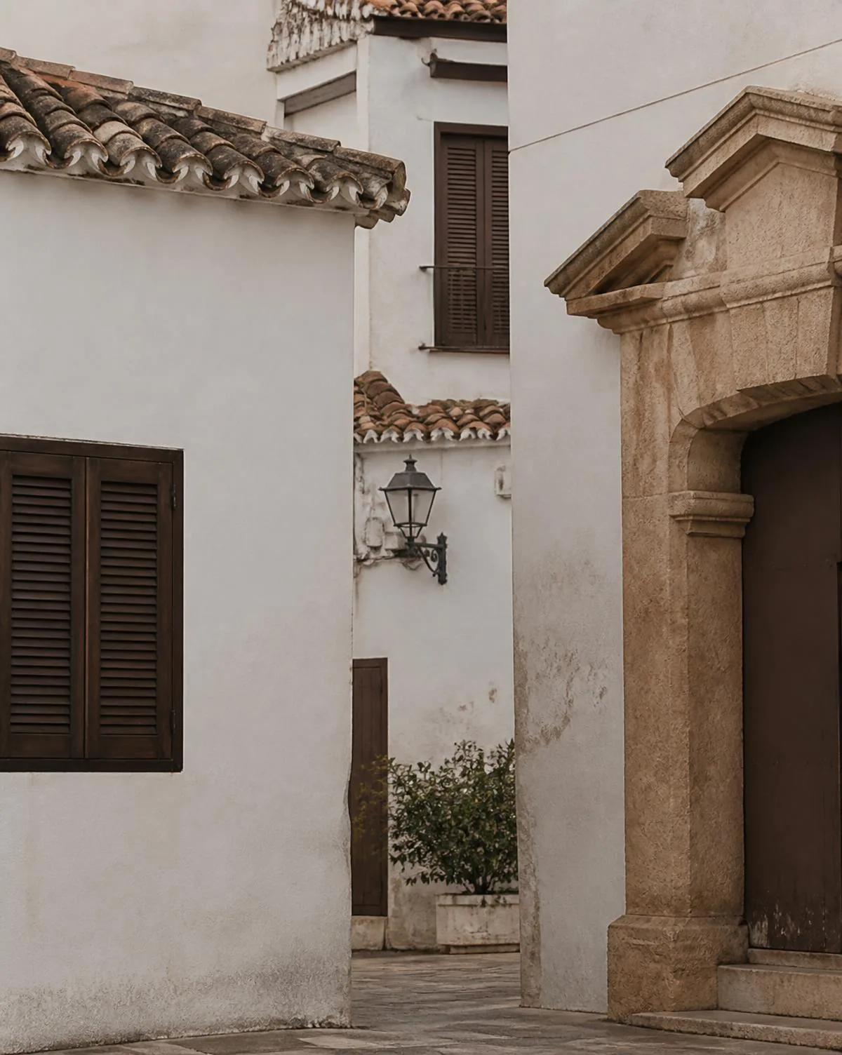 Traditional whitewashed street architecture in Marbella